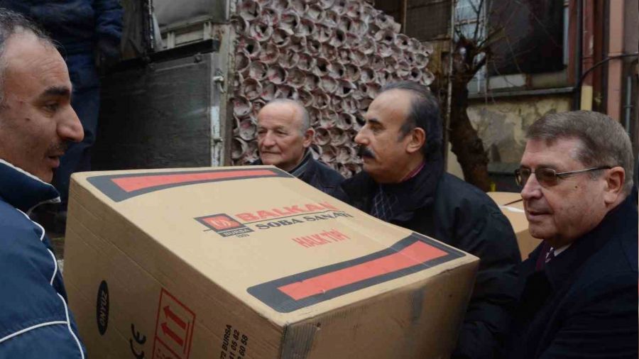 Bursa'dan depremzedelere 600 adet soba yard�m�