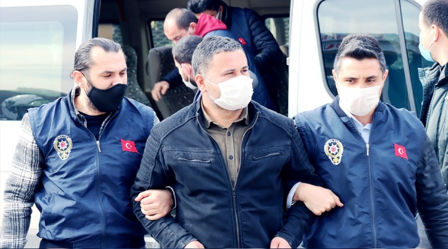 B�y�k�ehir Belediyesi binas�ndaki yang�nla ilgili bir ki�i tutukland�