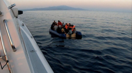Çanakkale açıklarında 32 göçmen kurtarıldı