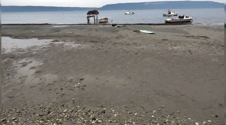 anakkale'de deniz 30 metre ekildi