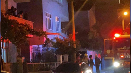 Çatı katında çıkan yangın korkuttu
