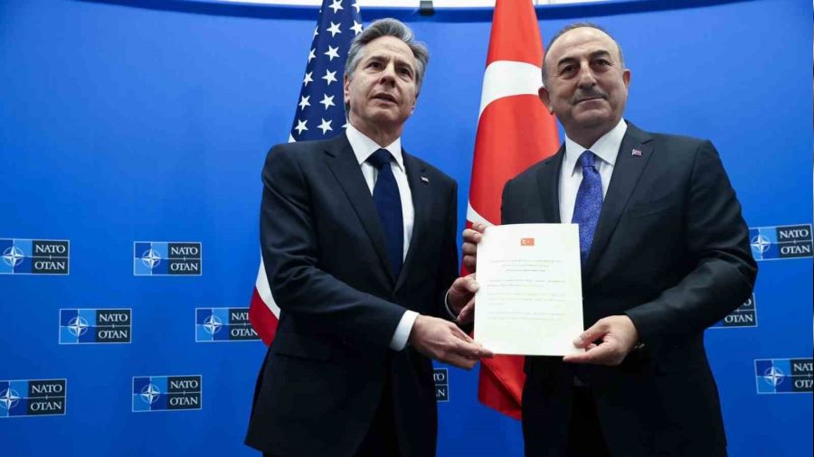 Çavuşoğlu: Finlandiya'nın belgesini ABD'ye teslim ettik