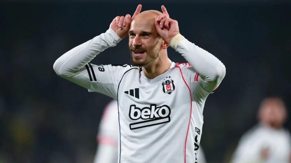 Cerny'i 'geyik kenesi' bitirdi! Be�ikta� �imdi ne yapacak?