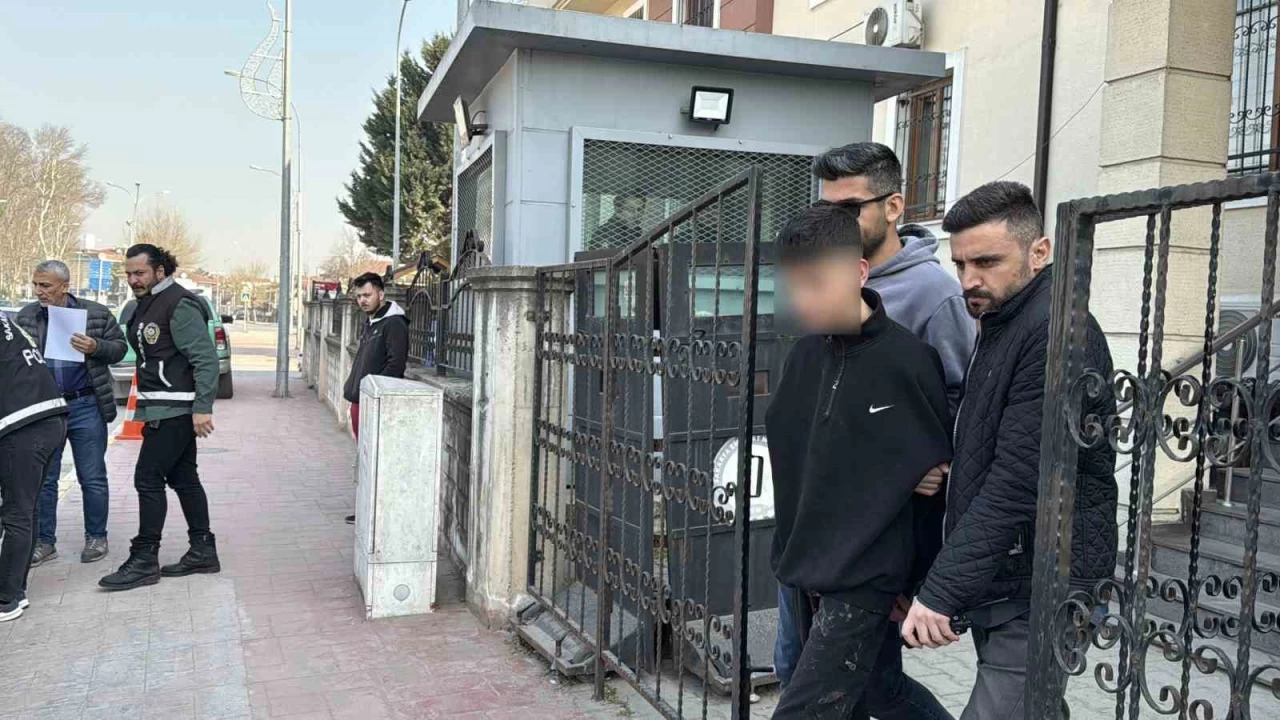 Cinayet zanl�s� �ocu�un bir�ok su� kayd� oldu�u ortaya ��kt�