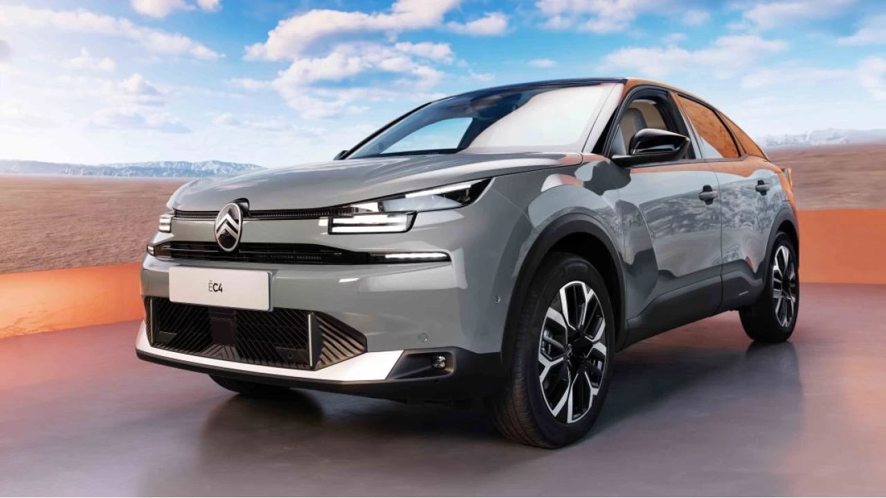Citroen'in yenilenen C4 ve C4 X modelleri şubatta Türkiye'de satışa çıkacak