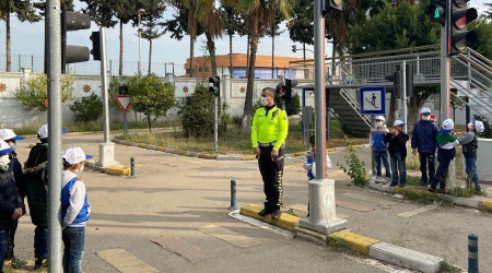 Çocuklara uygulamalı trafik eğitimi