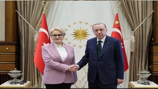 Cumhurbakan Erdoan, eski Y Parti Genel Bakan Akener'i kabul etti