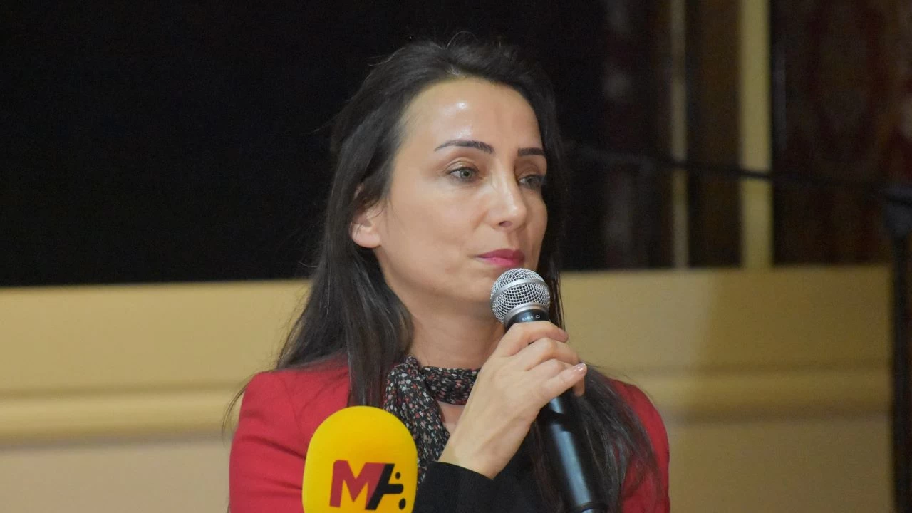 DEM Parti Adana 4. Ola�an �l Kongresi yap�ld�