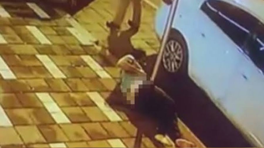 Deprem an�nda korkuyla 3'�nc� kattan atlad�