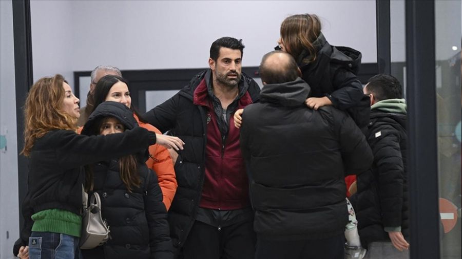 Deprem her şeyi yıktı geçti