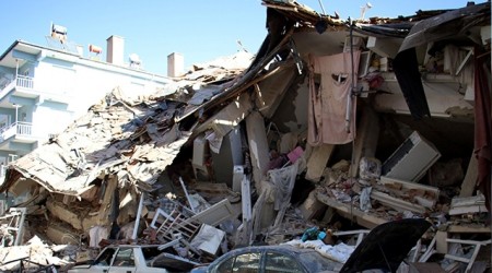 'Depremin farkındayız, ama önlem almıyoruz'