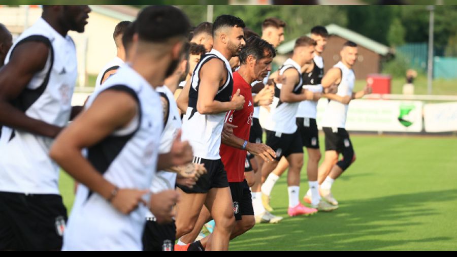 Derbi hazırlıkları Burak Yılmaz yönetiminde başladı