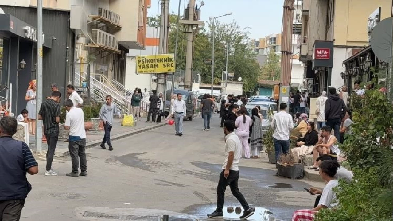 Diyarbakır ve Batman'da vatandaşlar sokağa çıktı