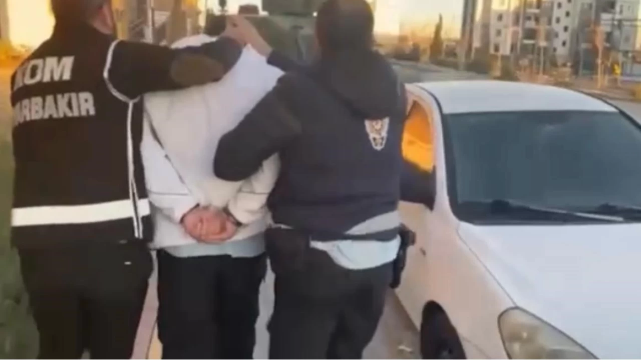 Diyarbakr'da su rgtne ynelik zel Harekat destekli operasyon: 25 tutuklama