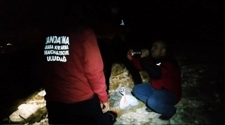 Domuz sandı arkadaşını vurdu