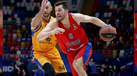 Efes kadroyu güçlendiriyor