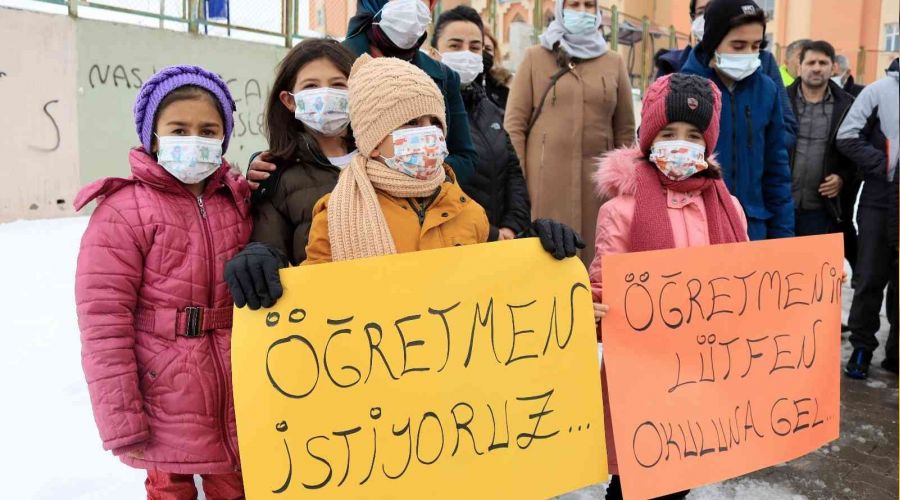 Eitimdeki durum: lkokul rencilerinin 'retmen' eylemi