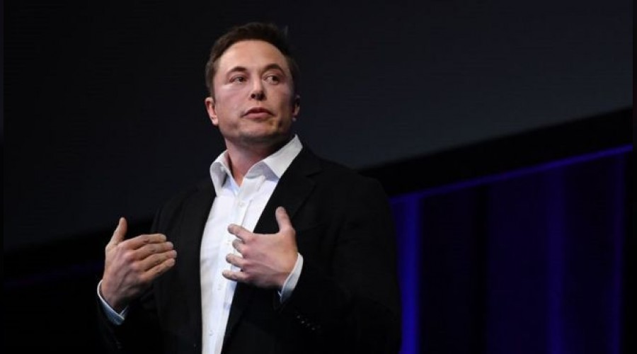 Elon Musk görevi bıraktı