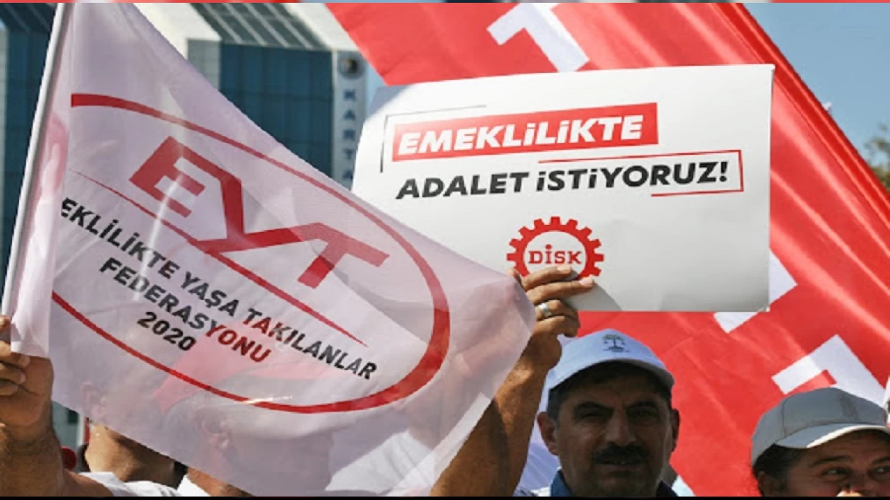 Emekliler seslerini duyurmak i�in Kartal�da bulu�uyor