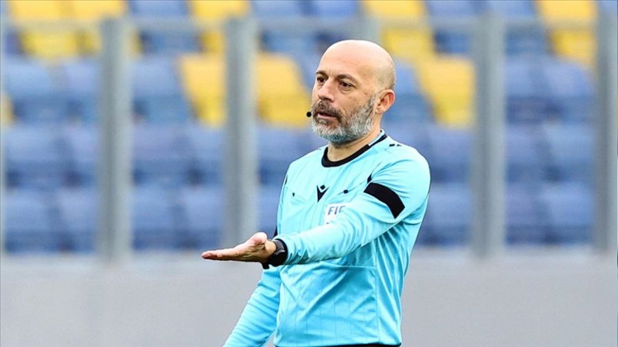 Süper Lig'de 387, uluslararası 204 maç yönetti