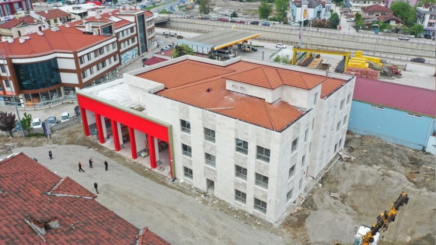 En donanımlı itfaiye binası