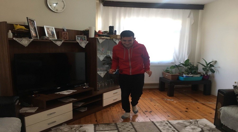 Engelli çocuğu için destek bekliyor