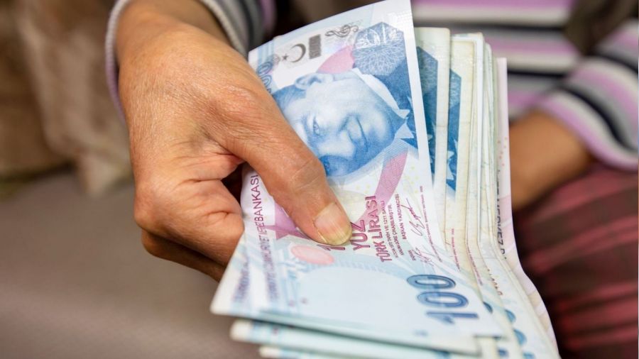 EYT'de ya� ko�ulu iddialar�na tepki