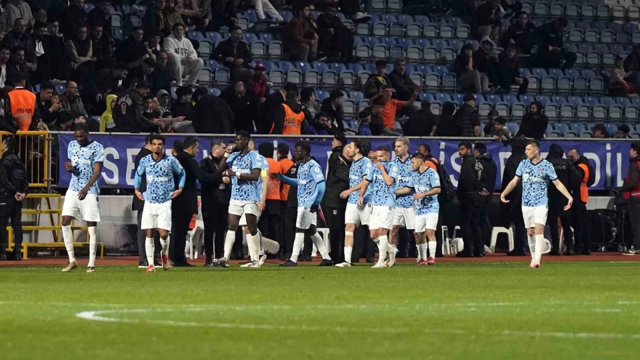 Ey�pspor evinde Ba�ak�ehir'e kaybetti