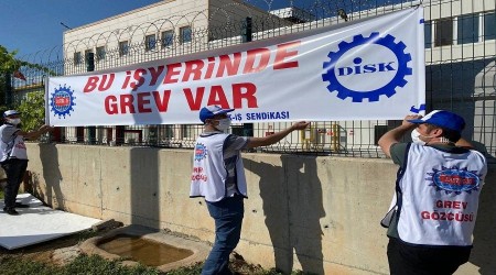 Fabrika iilerinden grev
