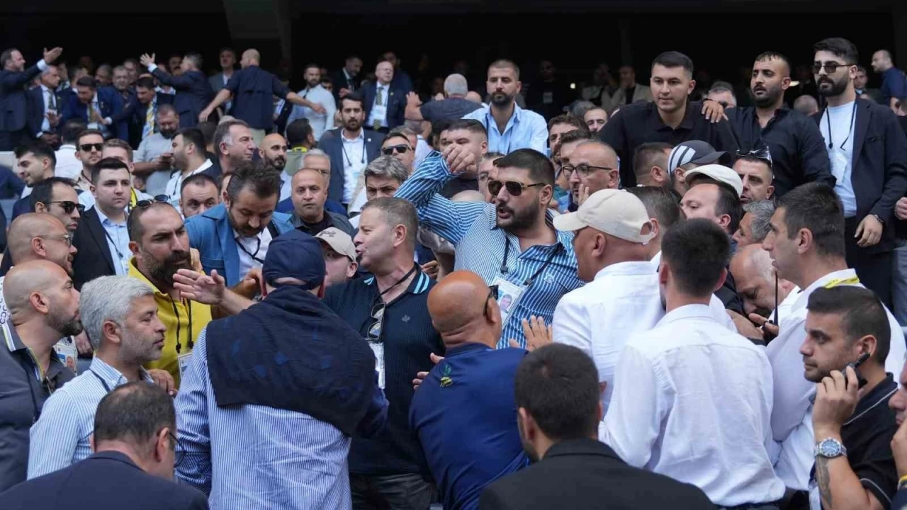 Fenerbahe kongresinde gerginlik