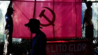 Filipinler'de hkmet ile Komnist Parti atmalar sona erdirmek iin anlat