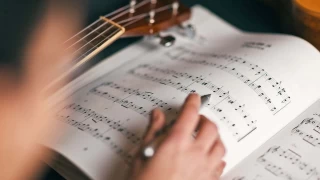 Film ve oyunlarda müzik seçimi