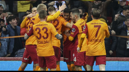 Final gibi maçta Aslan kazandı