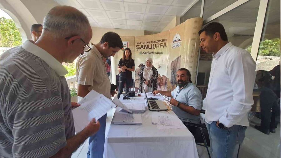 Foto�raf tutkunlar� k�yas�ya yar��acak