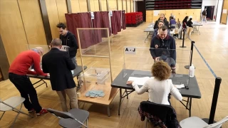 Fransa'da ilk turun oy verme işlemi başladı