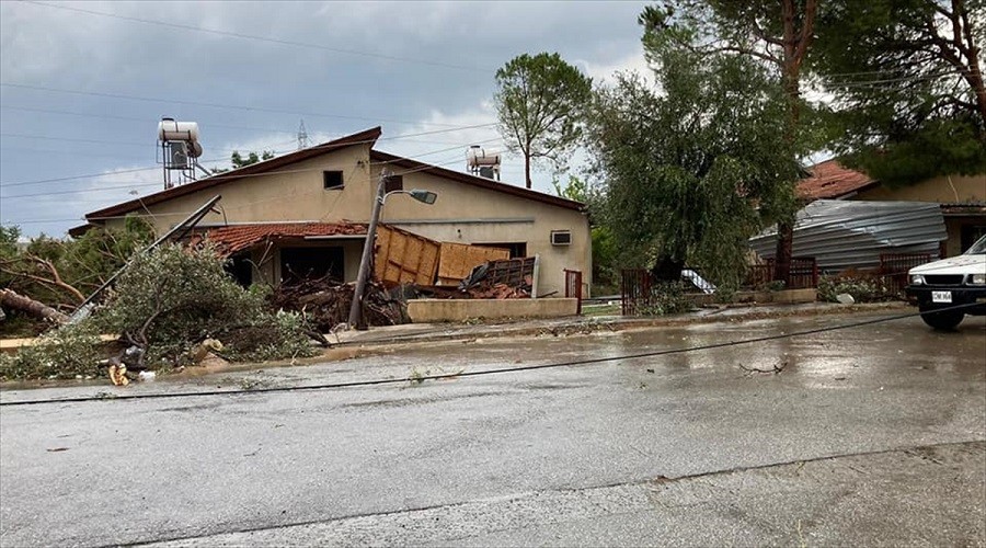 Girne'de hortum faciası yaşandı