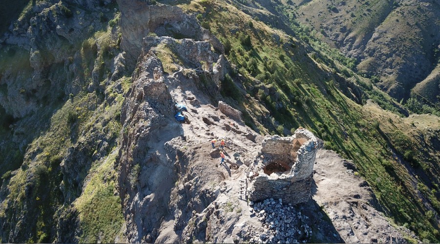 G�rkemli kaleler g�z kama�t�r�yor