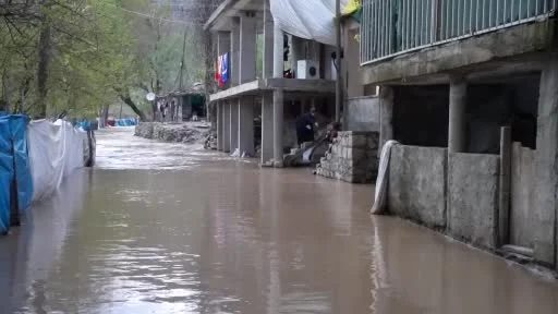 G�r�nt�ler ��rnak'taki sel felaketinden...