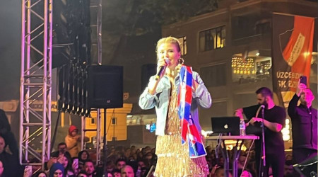 Gülben Ergen şampiyonluk kutlamalarında iki kez fenalaştı 