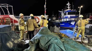 Gürpınar Su Ürünleri Hali'nde tekne yangını paniğe neden oldu