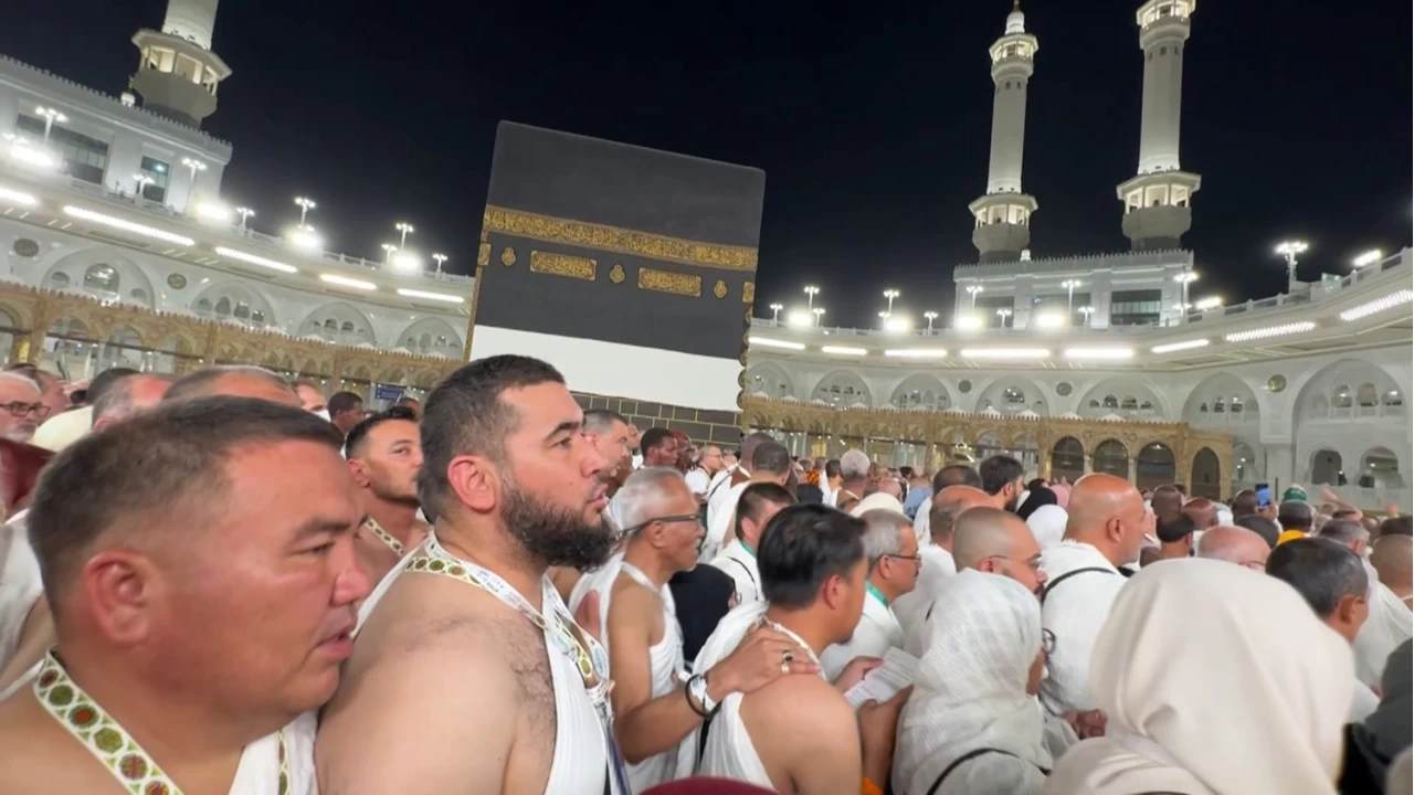 Hac� adaylar� Kabe'de Gazze i�in dua etti