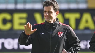 Hakem Halil Umut Meler'i büyük ilgi