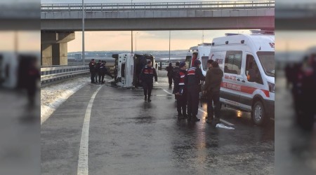 Havalimanı servisi devrildi