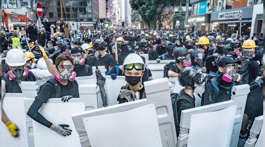 Hong Kong'da gözaltına alınanların üçte biri çocuk