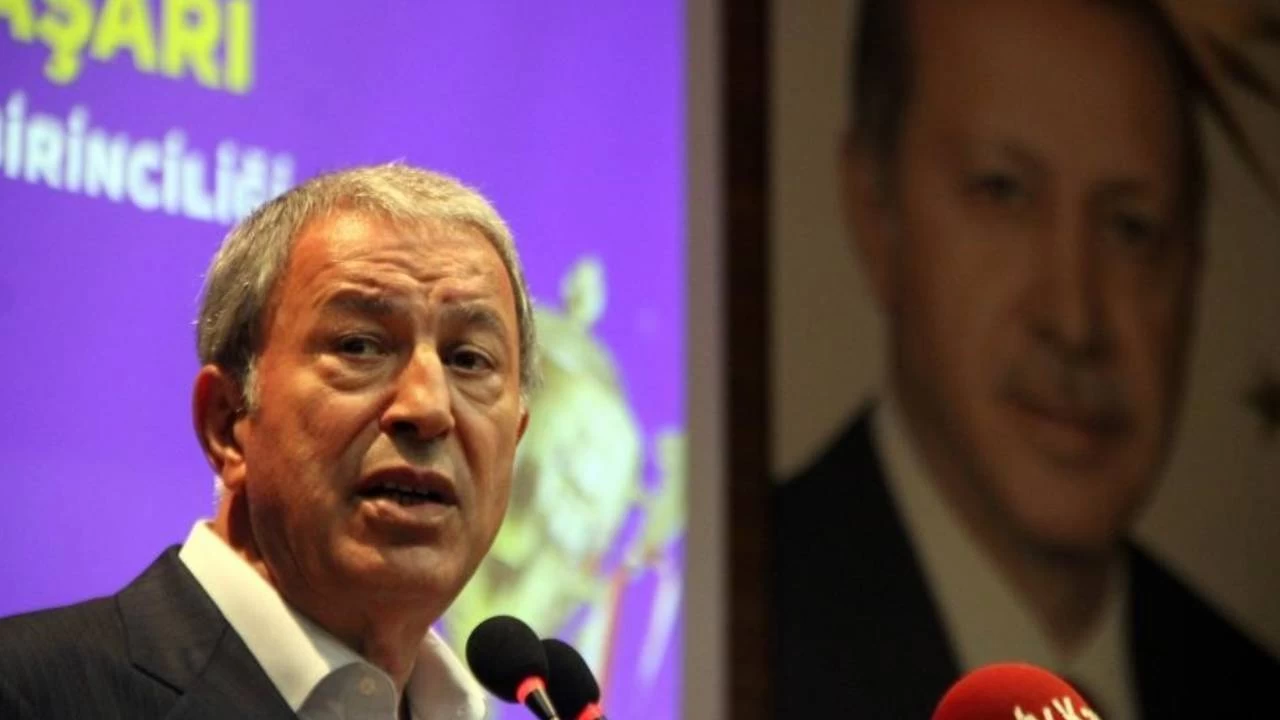 Hulusi Akar: PKK'lı, YPG'li köpeklerle, piçlerle bizi durdurmaya çalışıyorlar