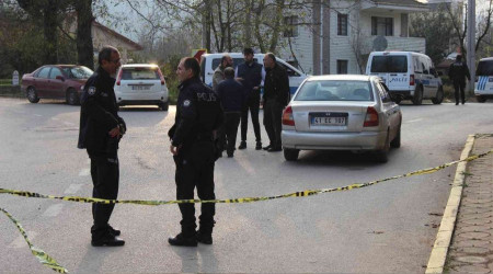 Husumetli iki grubun tartışması olaylı bitti