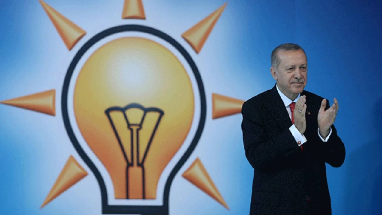 �ddia: CHP'li eski vekil AKP'den b�y�k�ehir aday� oluyor