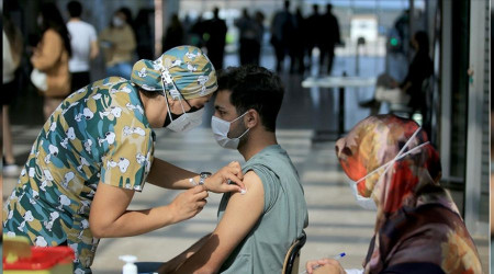 İki doz aşılamada 'mavi' il sayısı 26'ya yükseldi