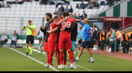 İlk galibiyet Konya'da geldi