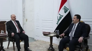 Irak Ba�bakan�, yeni Kerk�k Valisi A�a ile g�r��t�